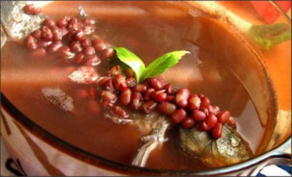Món cháo cá chép đậu đỏ có tác dụng chữa căng thẳng, mệt mỏi